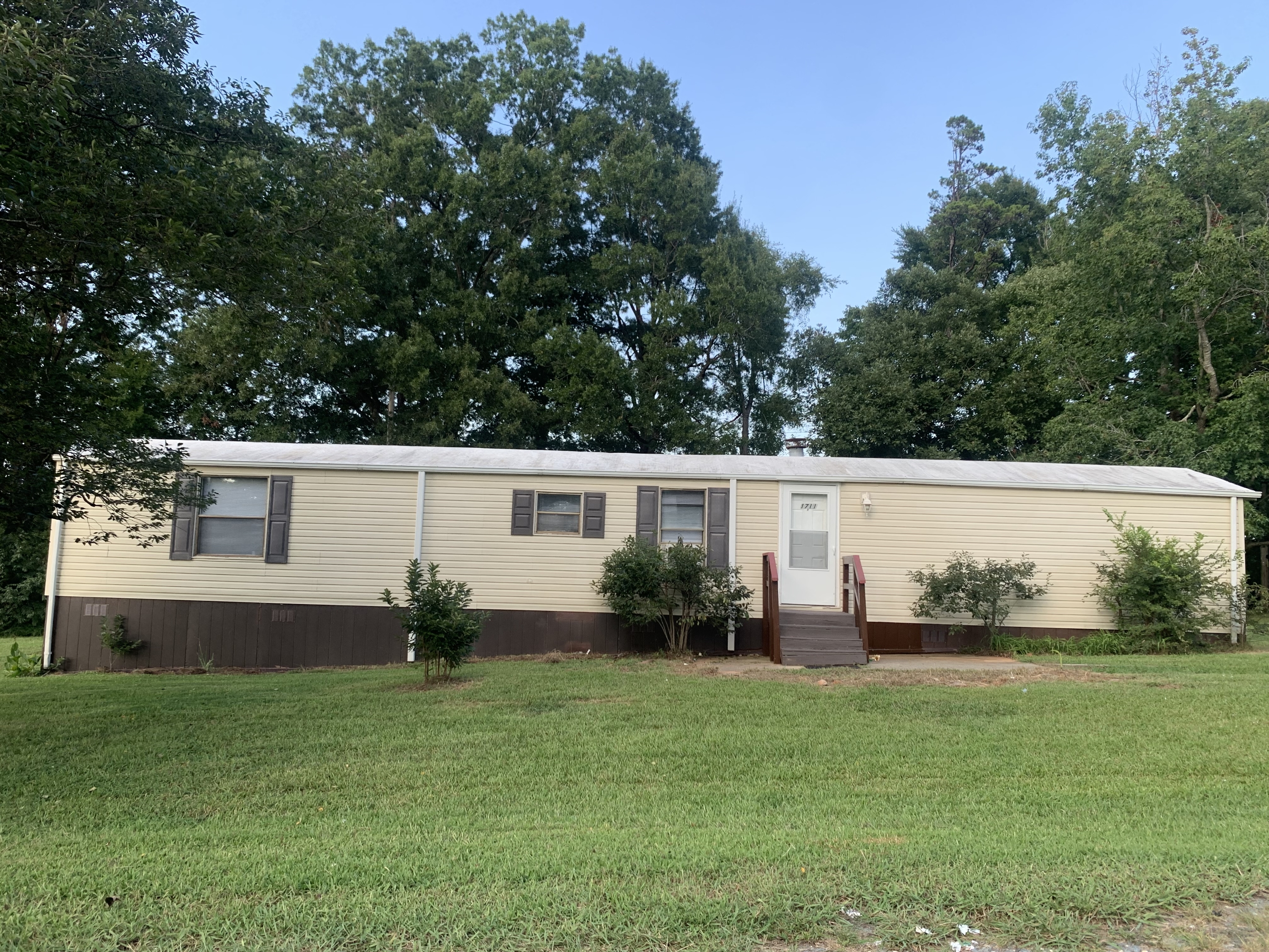 1711 Roscoe Howey Road